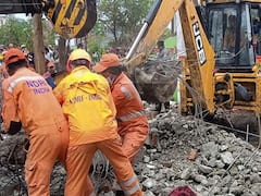 UP:ગાઝિયાબાદમાં ચાર મહિના અગાઉ બનેલી સ્મશાનની છત ધરાશાયી, 18ના મોત