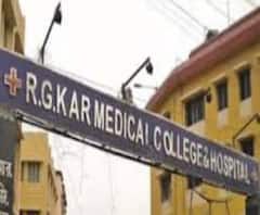 Corona Vaccine Taken to RG Kar: বাগবাজারের ভ্যাকসিন স্টোর থেকে ভ্যাকসিন পৌঁছল RG Kar-এ 