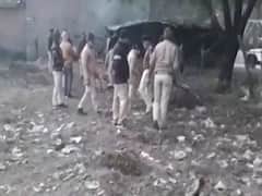 जहरीली शराब से 26 मौतों के बाद हरकत में MP सरकार, कई जिलों से अवैध शराब बरामद