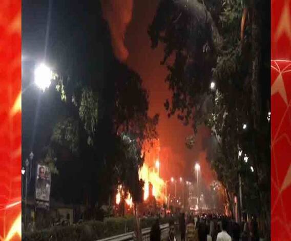 এক ডজন গল্প: বাগবাজার ব্রিজের কাছে ঝুপড়িতে বিধ্বংসী আগুন, পুড়ে ছাই সব ঝুপড়ি