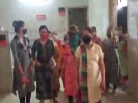 સુરતઃ છ મહિનાથી પુરતુ પાણી ના મળતા રાંદેર ઝોનમાં લોકોએ નોંધાવ્યો વિરોધ, જુઓ વીડિયો