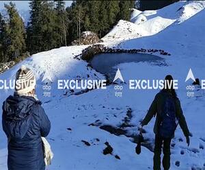 पहाड़ पर बर्फ की बहार है, इन खूबसूरत तस्वीरों को देख खिल उठाएंगे आपके चेहरे | Uttarakhand Snowfall