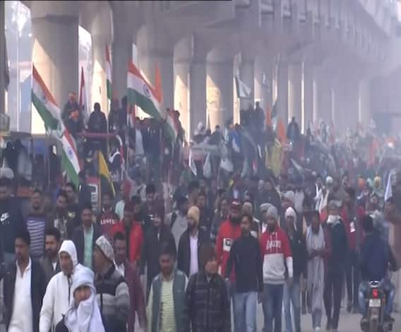 Farmers Tractor Rally | संजय राऊत, अशोक चव्हाण, प्रकाश आंबेडकर यांची केंद्रावर टीका