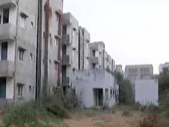 અમદાવાદ: મનપાના અણઘડ આયોજનનો પર્દાફાશ, થલતેજ-બોડકદેવમાં કરોડોના ખર્ચે બનાવેલા આવાસો ખંઢેર