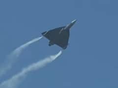 Tejas : चीन-पाक हो जाएं सावधान, JF-17 से भी ताकतवर है तेजस : वायु सेना प्रमुख