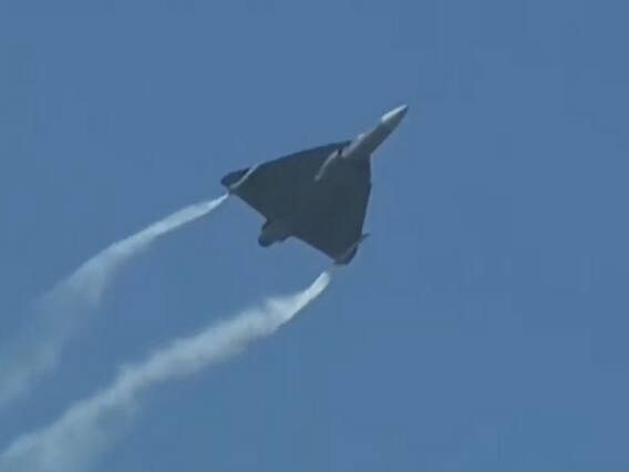 Tejas : चीन-पाक हो जाएं सावधान, JF-17 से भी ताकतवर है तेजस : वायु सेना प्रमुख