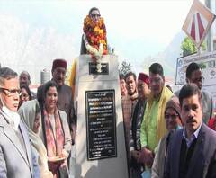 Ranigarh के 'हीरो' Nainwal Azad को कुछ यूं दिया गया सम्मान | Ramesh Pokhriyal Nishank 