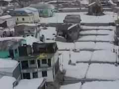 बर्फ की चादर से ढका केदारनाथ, देखिये खूबसूरत नजारा