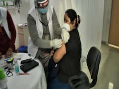 Ghaziabad: Yashoda Hospital में कैसे हो रहा टीकाकरण? देखिए | Ground Report