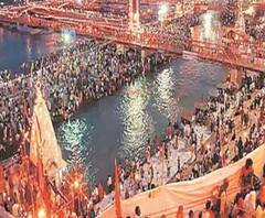 Haridwar Maha Kumbh: क्या चुनाव के दौरा नहीं फैलता Corona?, नाराज संतों ने पूछा सवाल 