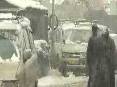 Jammu અને Kashmirના Kulgam અને Baramullaમાં ભારે બરફવર્ષા, જુઓ વીડિયો