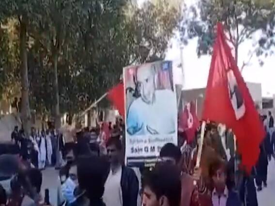 Pakistan के सिंध में PM Modi की तस्वीरों के साथ प्रोटेस्ट, अलग देश की मांग