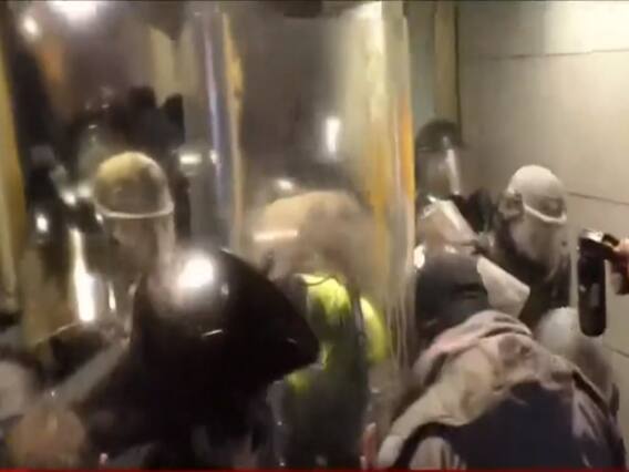 US Capitol violence: More arrests made on the basis of new visuals