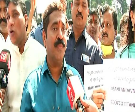 Ram Kadam on web series Tandav | तर भर चौकात जोड्यानं फटकावलं जाईल : राम कदम