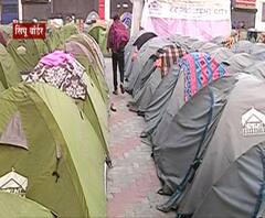 सिंघू सीमेवर उभारले 200हून अधिक टेंट, थंडीपासून बचावासाठी उभारली टेंट सिटी, सोबतच ब्लॅंकेटचंही वाटप!