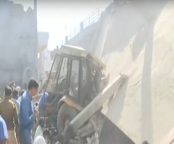 अतीक अहमद के एक और करीबी पर कार्रवाई, मकान पर चला पीला पंजा | Prayagraj 