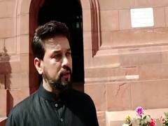 'कांग्रेस झूठ की फैक्ट्री है'- कृषि कानूनों को लेकर Anurag Thakur का निशाना | Farmers Protest