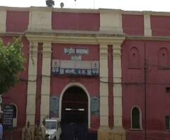 Bareilly के जेल से दीवार कूदकर भागा कैदी, प्रशासन में मचा हड़कंप 