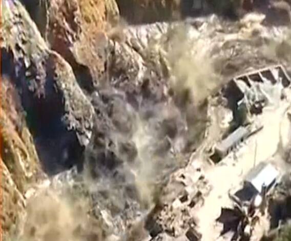 Rishiganga के मुहाने पर 'झील बम', टला नहीं है सैलाब का खतरा ? | Uttarakhand Glacier Burst 