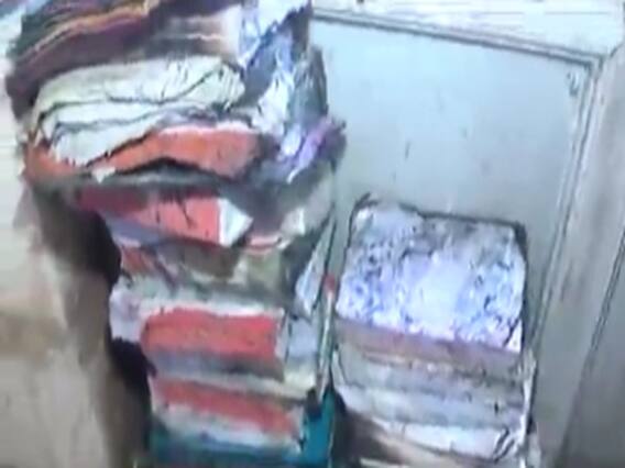 વડોદરાની કલેક્ટર કચેરીમાં આગ, મતદાર યાદીનો જૂનો રેકોર્ડ બળીને ખાખ