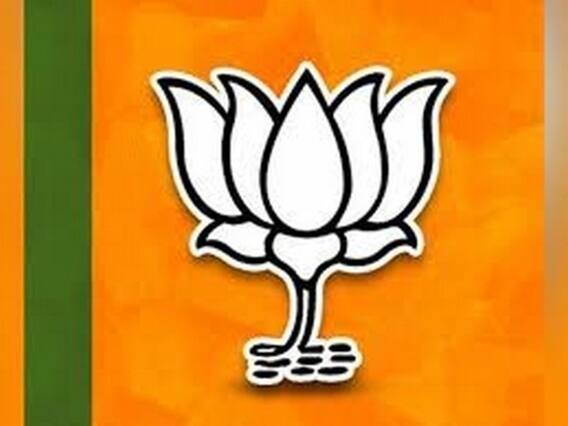 CMના શહેરમાં સોશિયલ ડિસ્ટન્સિંગનો ભંગ, કાર્યકરો અને નેતાઓ માસ્ક વિના જોવા મળ્યા