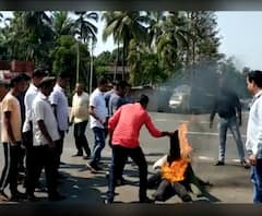 तळकोकणात राजकारण तापलं, काल शिवसेनेने निलेश राणेंचा तर आज भाजपने विनायक राऊतांचा पुतळा जाळला