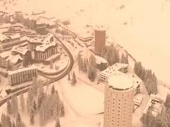 Italy : रेत के तूफान से बदला बर्फ का रंग, France और Switzerland का भी यही हाल