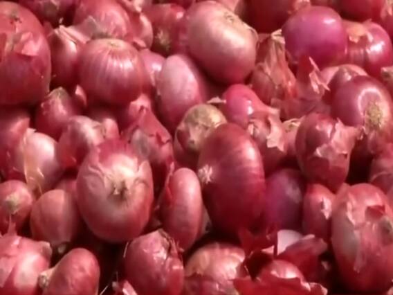 Uttar Pradesh में प्याज की कीमतों में लगी आग, तेल की कीमत बढ़ने से प्याज हुआ महंगा