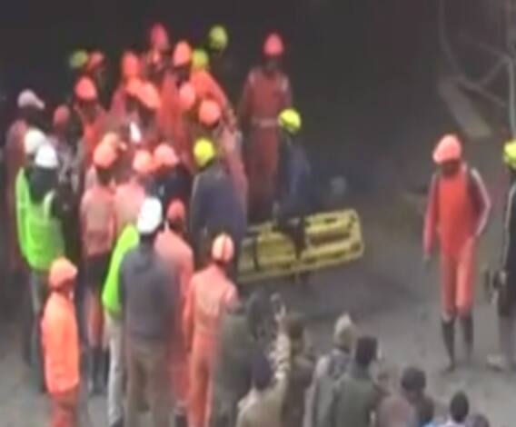 क्या हैं तपोवन टनल के अंदर के हालात, देखें ग्राउंड जीरो से रिपोर्ट। 