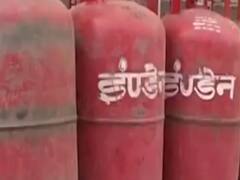 Delhi में बिना सब्सिडी वाले गैस सिलेंडर के दाम 50 रुपये बढ़े