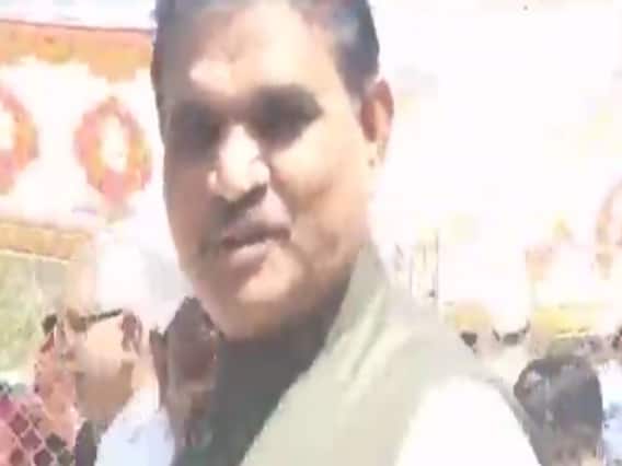 local body election: રૂપાણી સરકારના ક્યા મંત્રીએ કોગ્રેસને મત આપવાની કરી અપીલ