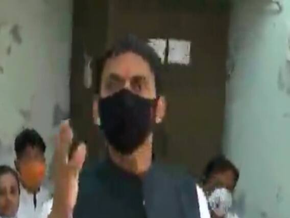 Vadodara માં વોર્ડ નંબર 1ના કોગ્રેસના ઉમેદવાર સામે ભાજપે ઉઠાવ્યો વાંધો, જુઓ વીડિયો