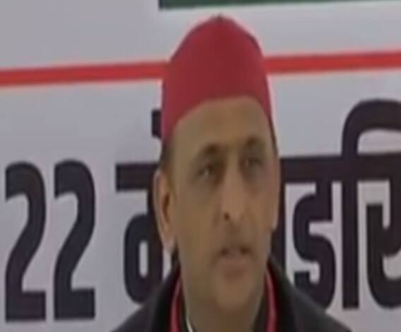 Varanasi में आज सियासी घमासान, Priyanka Gandhi और Akhilesh Yadav का दौरा। 