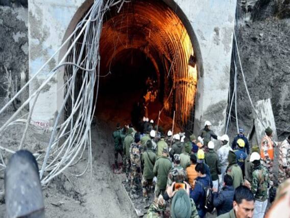 Uttarakhand: चमोली में अब भी जारी है सुरंग में फंसे मजदूरों के लिए रेस्क्यू ऑपरेशन | मास्टर स्ट्रोक