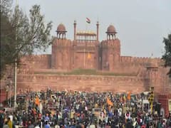 क्या 26 जनवरी को लाल किले के अंदर गोली चली थी? नए वीडियो से उठे सवाल | नमस्ते भारत