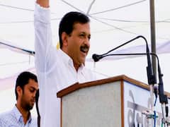 दिल्ली सरकार और LG के बीच फिर तनातनी, केजरीवाल का आरोप- काम नहीं करने दे रही केंद्र सरकार