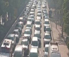 Delhi-UP Border पर लगा लंबा जाम, किसान आंदोलन के चलते सीमाएं सील 