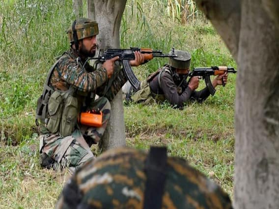 Jammu और Kashmir में Encounter के दौरान एक जवान शहीद, तीन आतंकी ढेर
