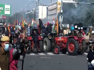 Priyanka Gandhi कुछ ही देर में मिलेंगी नवरीत के परिवार से | Namaste Bharat 