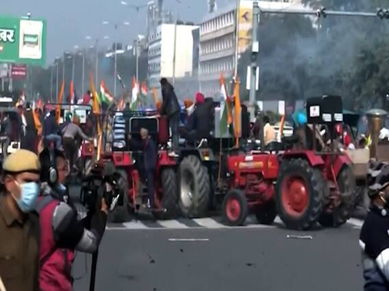 Priyanka Gandhi कुछ ही देर में मिलेंगी नवरीत के परिवार से | Namaste Bharat 