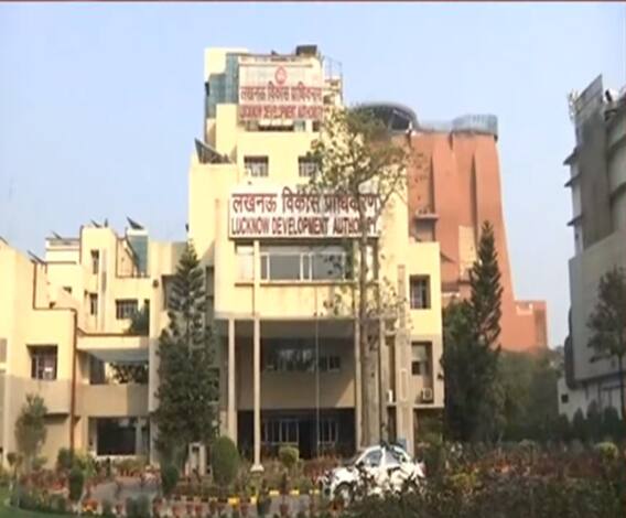 LDA मतलब...लखनऊ डुबाऊ अथॉरिटी !, ऐसा क्यों आप ही देख लीजिए | Mudde Ki Baat 