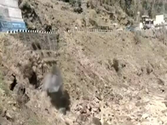 राजौरी में हाइवे पर मिला कुकर बम, बम निरोधक दस्ते ने किया निस्क्रिय