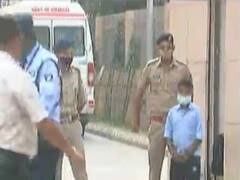 Ahmedabad: CM રૂપાણીની ખબર કાઢવા હોસ્પિટલ પહોંચ્યો સૌથી નાનો પ્રશંસક