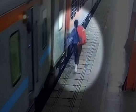 चलती ट्रेन में चढ़ने की कोशिश में थी लड़की लेकिन फिसल गए हाथ और फिर.... | Lucknow 