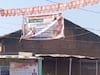 Vadodara:વાઘોડીયામાં ચૂંટણી પંચની ગંભીર બેદરકારી,BJPના તોરણ અને બેનર લાગેલા જોવા મળ્યા