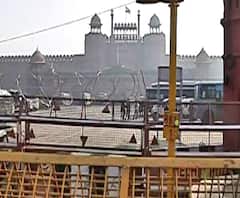 Chakka Jam Protest | चक्का जामसाठी दिल्लीच्या सीमा आणि लाल किल्ल्याबाहेर पोलिसांचा कडेकोट बंदोबस्त