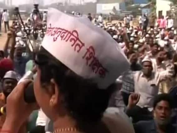 Mumbai: वेतन को लेकर आमरण अनशन पर बैठे सैकड़ों शिक्षक, 21 दिनों से जारी है प्रदर्शन | Ground Report