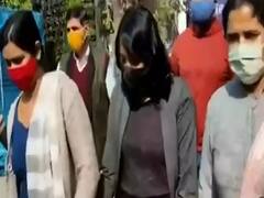 Delhi: ग्रेटा थनबर्ग टूलकिट केस में 21 साल की पर्यावरणविद् दिशा रवि गिरफ्तार । Namaste Bharat Full