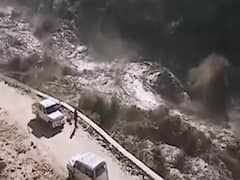 Myanmar में तख्तापलट के बाद जोर पकड़ रहा है 'थ्री फिंगर प्रोटेस्ट' जिसके निशाने पर है चीन | घंटी बजाओ