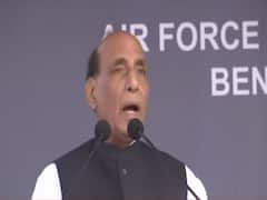 Aero India Show : कार्यक्रम में रक्षा मंत्री Rajnath Singh, बोले - Tejas से बढ़ेगी वायुसेना की ताकत